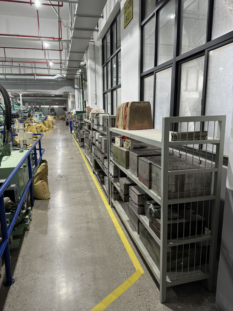 WIDEWAY Finished Goods Warehouse and Container Loading Staging