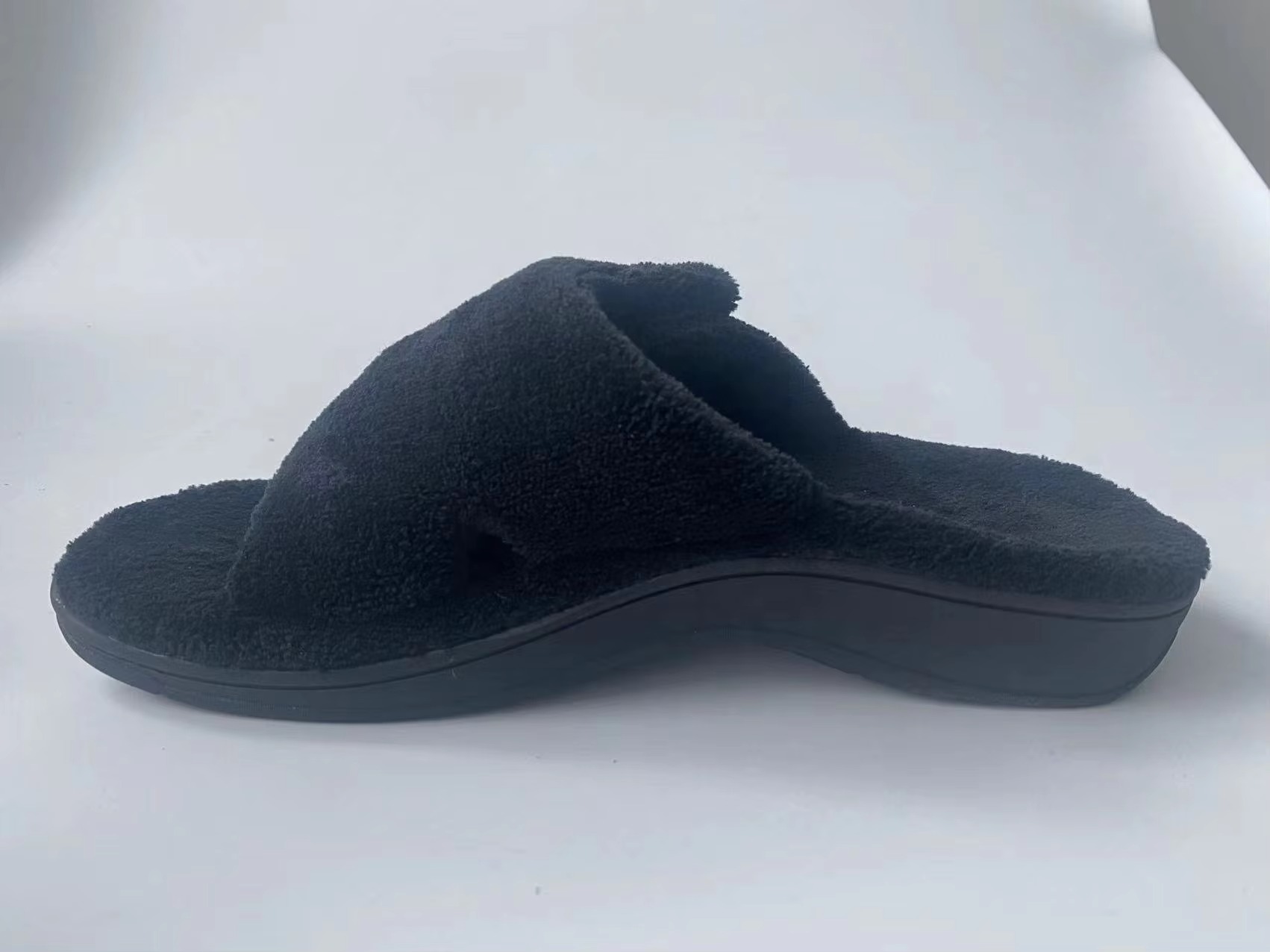 WW-WS05 | Thick-Soled Fuzzy Cross-Strap Arch Support Slippers view 3